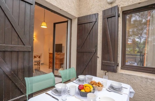 Boulouris-sur-Mer Apartment | Résidence Les Jardins d'Azur by Interhome
