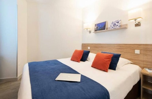 Antibes City Centre Apartment | Résidence Pierre & Vacances Premium Port-Prestige **** - Apartment for 4 people - 1 bedroom - Whirlpool bath - Spacious terrace - Air-conditioned - Harbour view