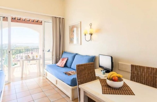 Les Restanques Apartment | Résidence Pierre & Vacances Les Restanques du Golfe de Saint Tropez - Studio for 5 people - 1 sleeping area - Sea view - Terrace or balcony - Sea view