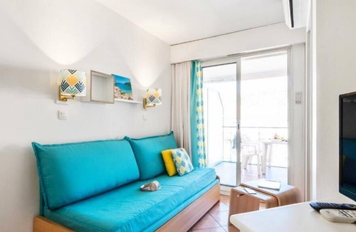 Menton Apartment | Résidence Pierre & Vacances Les Rivages du Parc*** - Apartment for 4 people - 1 bedroom - Balcony