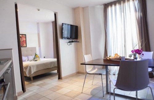 Juan-les-Pins Apartment | Résidence Villa d'Elsa