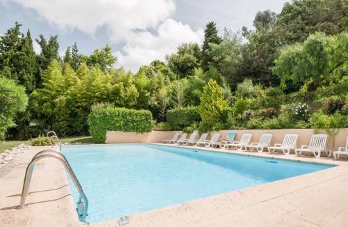 La Croix des Gardes Hotel | Résidence Villa Livia