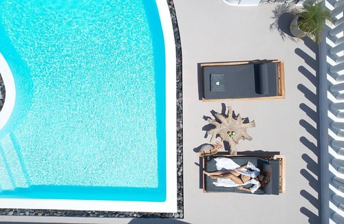 Exo Gialos Villa | R 1476 Cave Stone with Bottle of Wine upon Arrival, Garden View & Side Sea View.