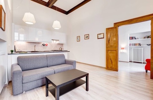 Rione IV Campo Marzio Apartment | Rampa Mignanelli Charming Apartment