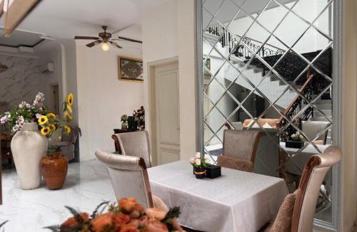 Ungaran House | RBD Guest House
