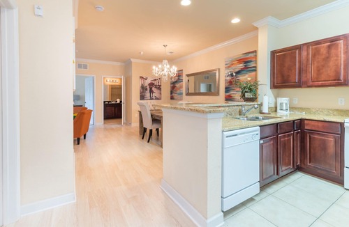 Four Corners Condo | Recently Renovated, Award Winning, Brand New Furniture , Near Disney 2+2