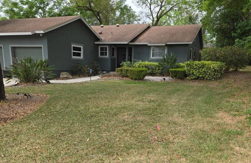 Forest City House | Recently Updated 2 bedroom 1.5 Bath House. Close to Shopping and Theme Parks