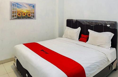 Kabanjahe Hotel | RedDoorz At Damai Guest House Kabanjahe
