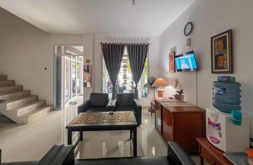 Sragen Hotel | RedDoorz at Dimens House Sragen