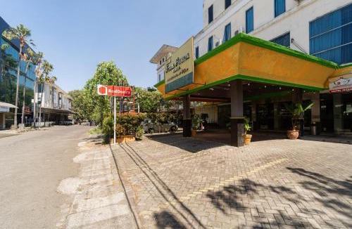 Gubeng Hotel | RedDoorz at Hotel Istana Permata Ngagel Surabaya