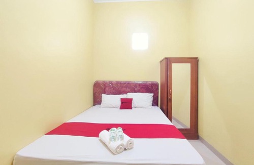 Semarang Hotel | RedDoorz at Mangga Residence near Exit Toll Banyumanik Semarang