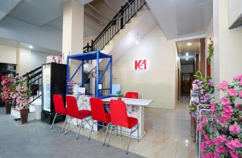 Surabaya House | RedDoorz at Medokan Rungkut Surabaya