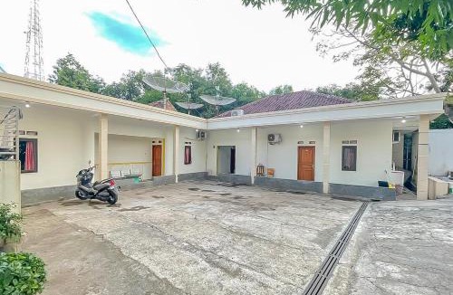 Rendeh Hotel | RedDoorz at Roma 88 Tomo Sumedang