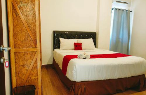 Suko Manunggal Hotel | RedDoorz At Sukomanunggal Surabaya