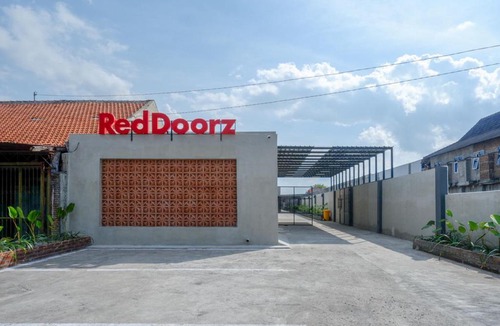 Klaten Hotel | RedDoorz @ Klaten City