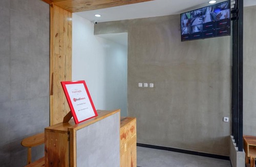 Klaten Hotel | RedDoorz @ Klaten City