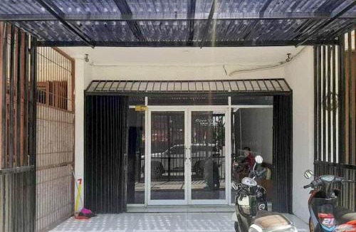 Serang Hotel | RedDoorz near Alun Alun Kota Serang