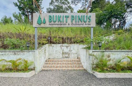 Parongpong Hotel | RedDoorz near Dusun Bambu Resort