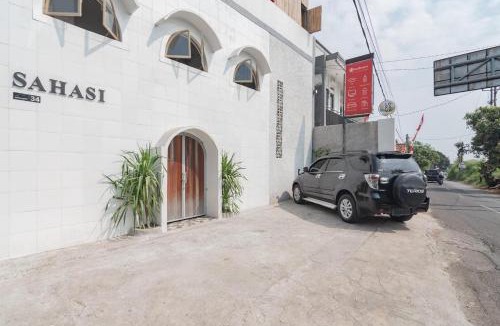 Bogor House | RedDoorz near Exit Toll Tanah Baru Bogor