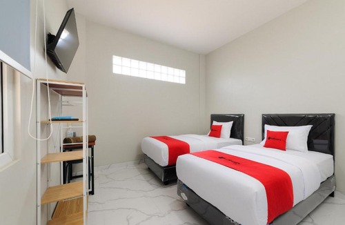 Rajabasa Hotel | RedDoorz near GSG UNILA Lampung