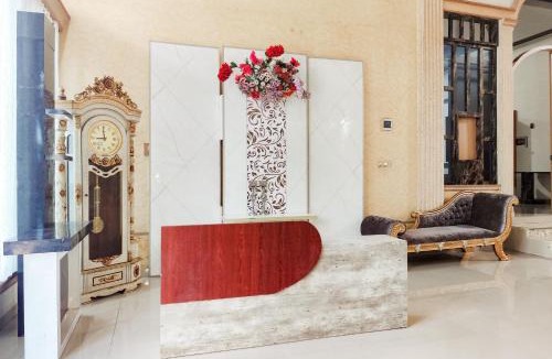 Jambi House | RedDoorz near Islamic Center Jambi