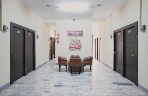 Sunter House | RedDoorz near ITC Cempaka Mas