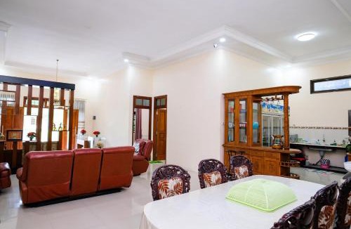 Mlati Hotel | RedDoorz Near Monjali Yogyakarta