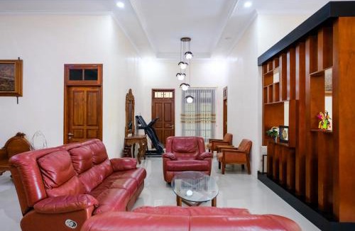 Mlati Hotel | RedDoorz Near Monjali Yogyakarta