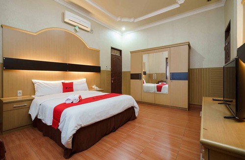 Pematangsiantar Hotel | RedDoorz near RS Harapan Pematangsiantar