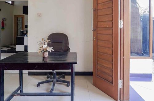 Nganjuk Hotel | RedDoorz near RSUD Nganjuk