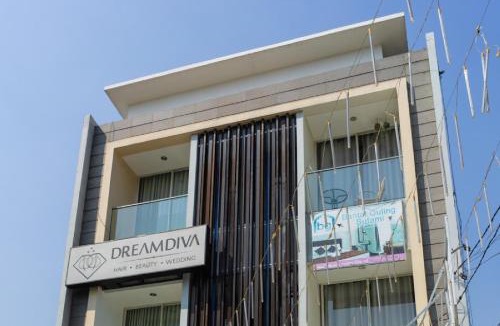 Bandung House | RedDoorz near Setrasari Mall 4
