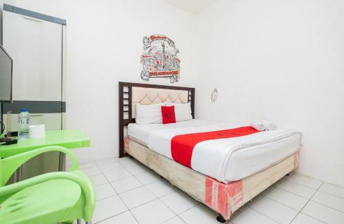 Pondok Aren House | RedDoorz near STAN