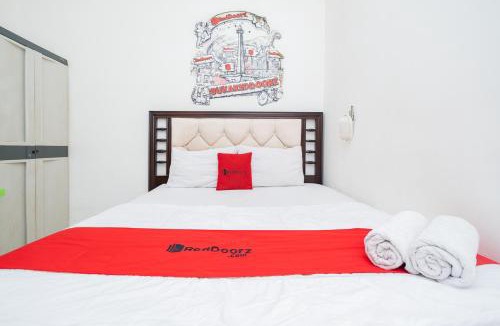 Pondok Aren House | RedDoorz near STAN