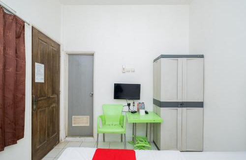 Pondok Aren House | RedDoorz near STAN