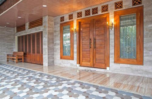 Bandung House | RedDoorz near Trans Studio Mall 2