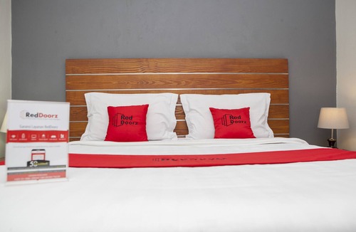 Astana Anyar House | RedDoorz Plus near Asia Afrika 3