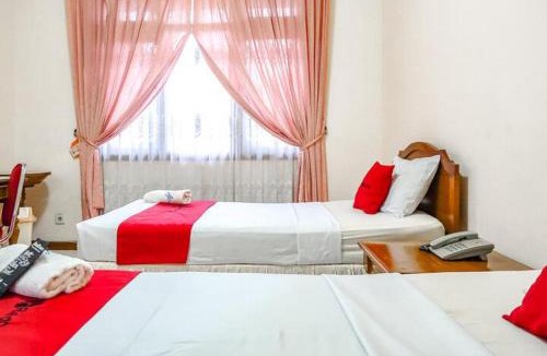 Klojen House | RedDoorz Plus near Brawijaya Museum