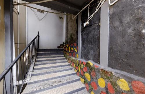 Bekasi House | RedDoorz Plus near Trans Studio Cibubur 2