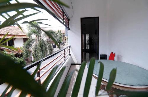 Jatingaleh House | RedDoorz Plus near Undip Tembalang