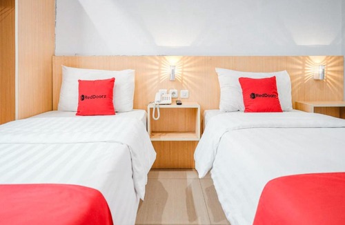 Jambi Hotel | RedDoorz Premium at Hotel T-ONE Jambi