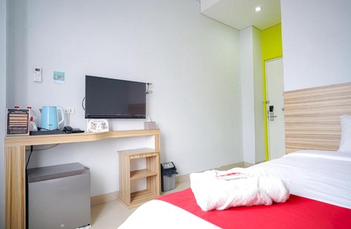 Rajabasa Hotel | RedDoorz Premium at Raja Hostel Syariah