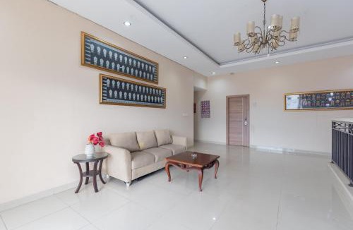 Cisarua Hotel | RedDoorz Premium @ Griya Inkoppabri Cisarua Puncak