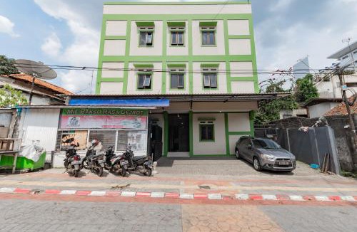 Bogor Tengah Hotel | RedDoorz @ Suryakencana Bogor
