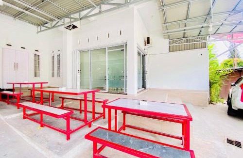 Bukittinggi Hotel | RedDoorz Syariah at GCL Bukittinggi