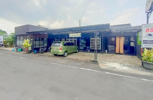 Purwokerto Hotel | RedDoorz Syariah at Oemah 85 Purwokerto