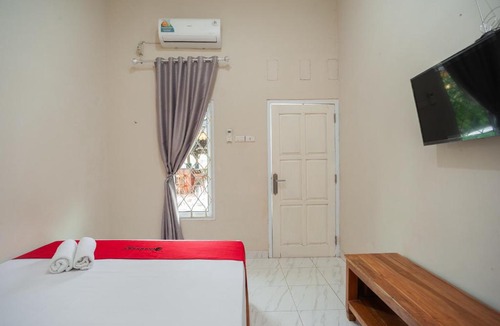 Rajabasa Hotel | RedDoorz Syariah at The Saka