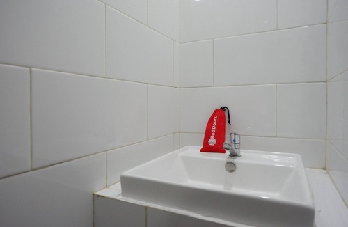 Tegal Hotel | RedDoorz Syariah @ Jalan Sultan Agung Tegal