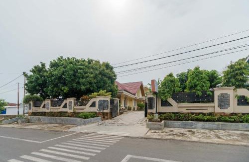 Muara Bungo House | RedDoorz Syariah @ Mora Garden Bungo