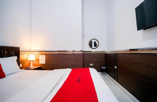 Rajabasa Hotel | RedDoorz Syariah near Unila Lampung