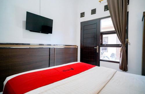 Rajabasa Hotel | RedDoorz Syariah near Unila Lampung